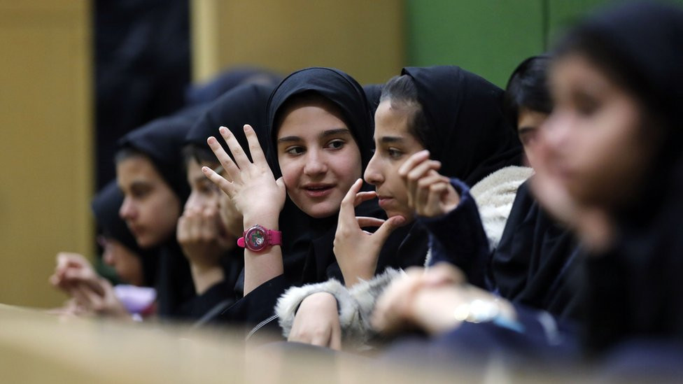 Iran, Teheran, murid sekolah
