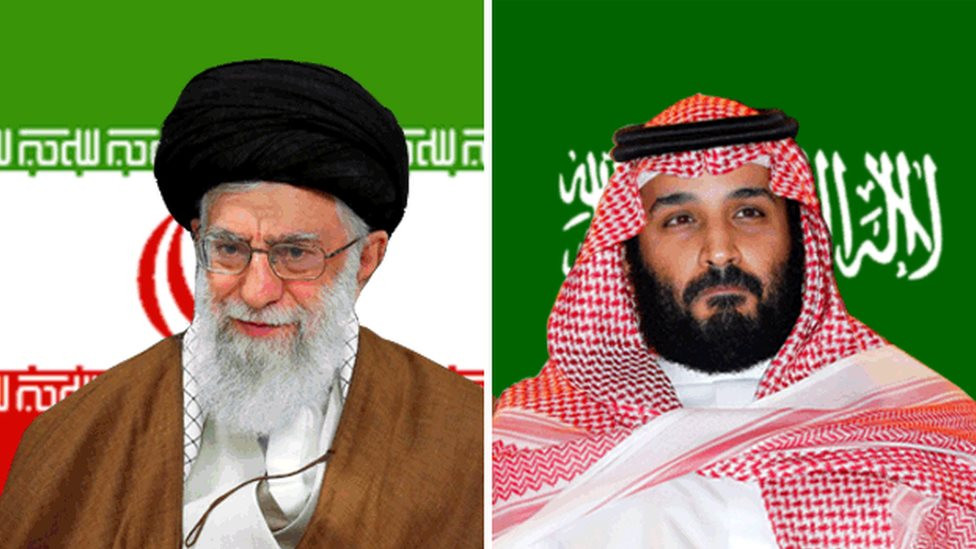 Pemimpin Iran Ayatollah Ali Khamenei (kiri) dan Putra Mahkota Saudi Mohammed bin Salman.