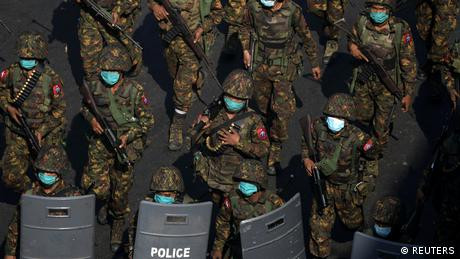 Batasi Arus Informasi, Militer Myanmar Bungkam Kebebasan Bicara dan Pers