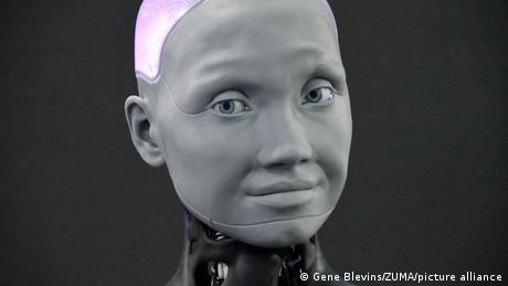 Apakah Robot Cerdas di Masa Depan Akan Ambil Alih Peran Manusia?
