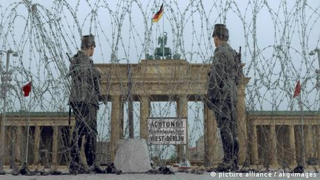 13 Agustus 60 Tahun Lalu, Tembok Berlin Mulai Dibangun
