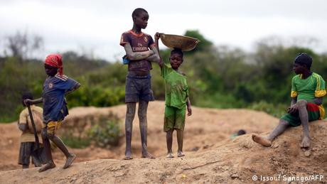 Selama Pandemi, Buruh Anak di Tambang Berlian Republik Afrika Tengah Meningkat Drastis