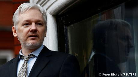Pemerintah Inggris Tandatangani Perintah Ekstradisi Julian Assange ke AS