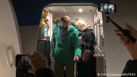 Ditahan Setibanya di Moskow, AS dan Eropa Minta Pembebasan Segera Alexei Navalny