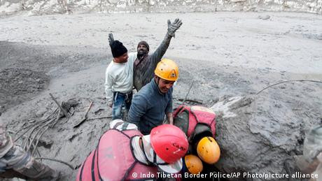 Longsor Gunung Es di India Sapu Dua Bendungan, Tewaskan Puluhan Orang
