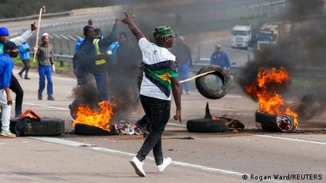 Afrika Selatan Dilanda Kerusuhan Mematikan sebagai Buntut Pemenjaraan Jacob Zuma