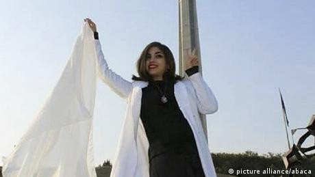 Perempuan Iran Tuntut Perubahan di Negaranya