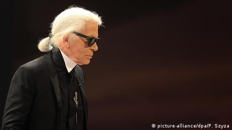 Desainer Haute-Couture Jerman Karl Lagerfeld Meninggal Dunia