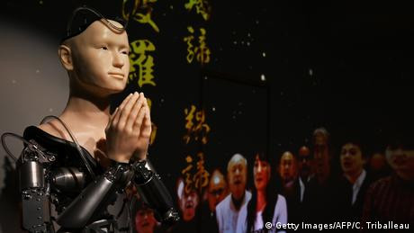 Di Jepang Ada Pendeta Buddha dari Robot Bisa Berkhotbah dan Berdoa